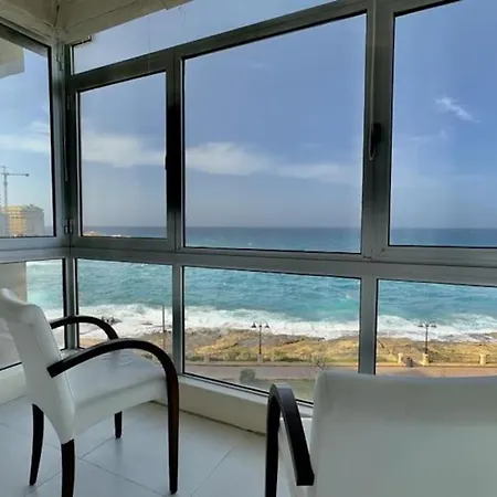 Apartment Sea View On Promenade