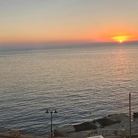 Apartment Sea View On Promenade