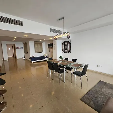Sea View On Promenade Apartment Sliema